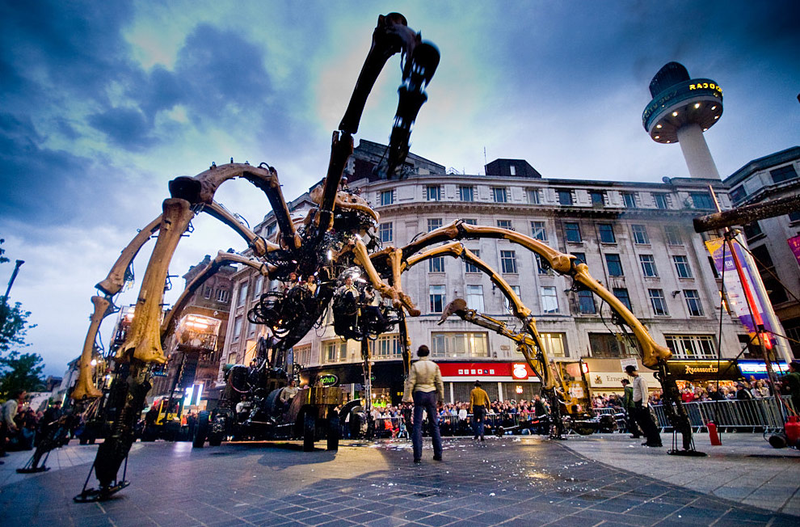 Illustration for article titled La Machine Mechanical Spider: Kill It With Fire!